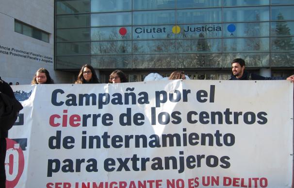 Plataformas contra los CIE denuncian "intereses económicos" tras el modelo de privatización propuesto por Ciudadanos