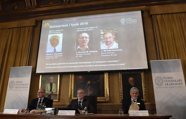 David Thouless, Duncan Haldane y Michael Kosterlitz ganan el Nobel de Física