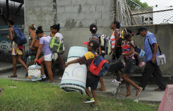 El huracán 'Matthew' se acerca a Cuba tras dejar dos muertos en Haití