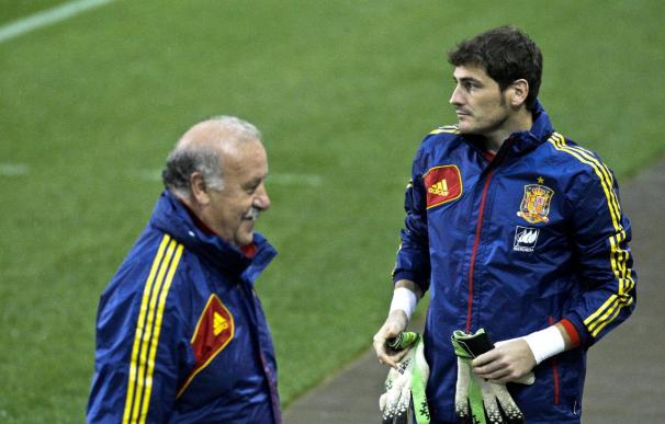 Del Bosque defiende un trato "especial" a Casillas pero no asegura su titularidad