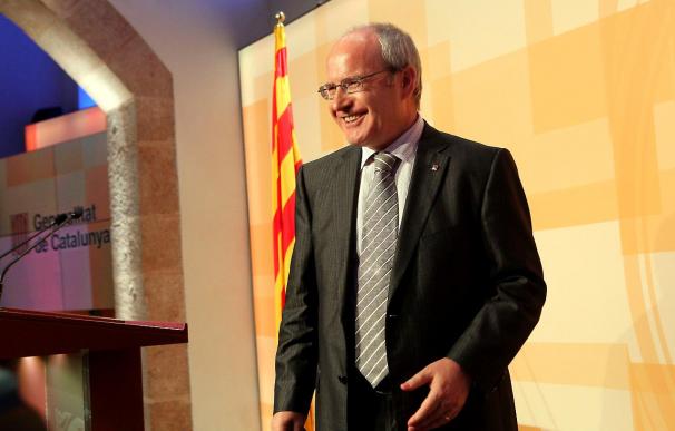 Zapatero dice que se da a CiU como ganador claro, pero el PSC sale a competir