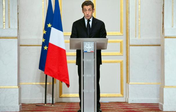 Francia propone una "dirección política" de la operación sobre Libia