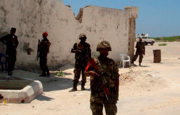 Al menos once muertos en un atentado múltiple en el aeropuerto de Mogadiscio