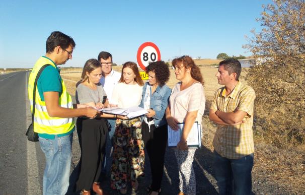 Diputación invierte casi un millón de euros en mejorar el firme dos carreteras de la red provincial