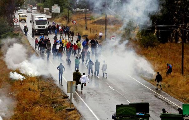 Las protestas mineras obligan a cortar un tramo de la A-6 y de la N-630 en León