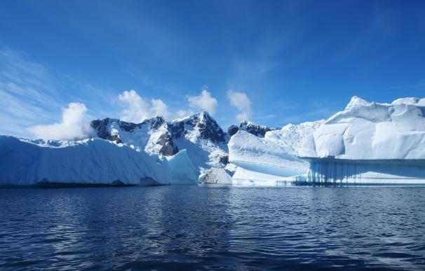 Un declive récord del hielo antártico coincidió con un pico de CO2