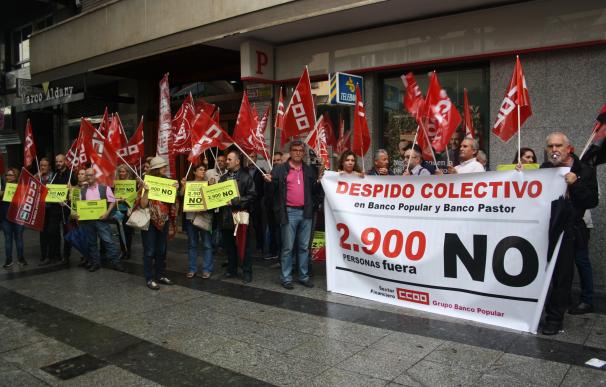 Sindicatos denuncian la intención del Grupo Popular-Pastor de iniciar el cierre de oficinas este mes en Galicia