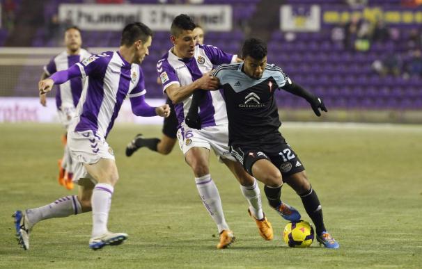 3-0. Un triplete de Javi Guerra saca al Valladolid del descenso