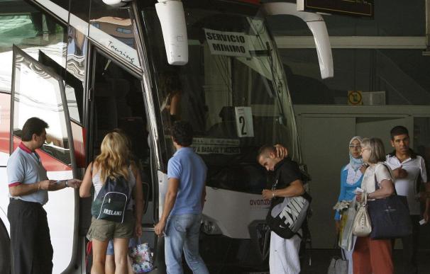 Cae el número de viajeros de autobús en todas CCAA, salvo en el País Vasco