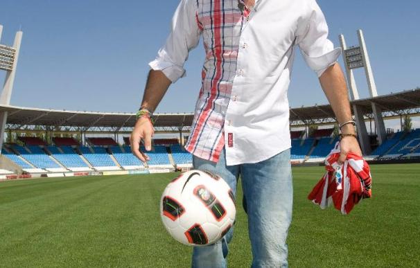 David Bisbal lucirá la camiseta con el número doce del Almería