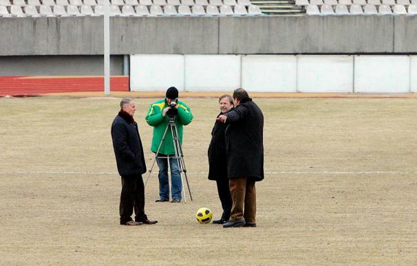 Del Bosque cree que el estadio de Kaunas "no está en condiciones para jugar al fútbol"