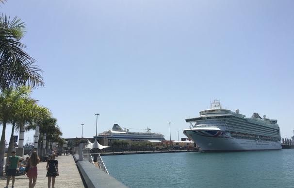 La llegada de cruceros en la ciudad de Las Palmas de Gran Canaria prevé este mes un movimiento de 9.000 pasajeros