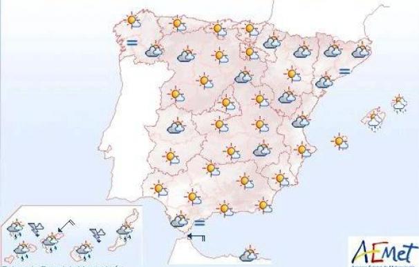 Mañana, cielo nuboso y posibilidad de tormentas en Canarias y Baleares
