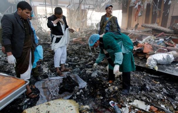 Al menos 160 muertos en un bombardeo contra un funeral en el sur de la capital de Yemen