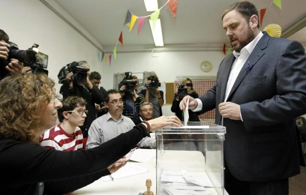 Normalidad y gran afluencia de votantes en las elecciones catalanas