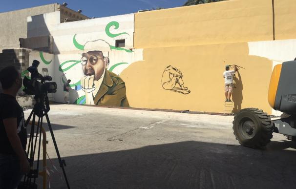 Carboneras descubre este domingo el mayor mural sobre John Lennon en el 50 aniversario de su llegada a Almería