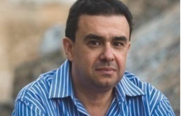 El periodista Francisco Robles, II Premio Internacional de Novela Solar de Samaniego