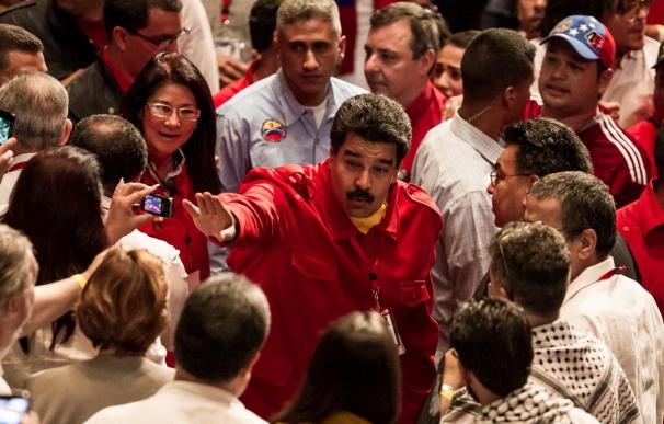 Maduro dice que se le apareció "un pajarito" y le dijo que Chávez "está feliz"