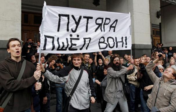 Acordonan una céntrica plaza moscovita en previsión de protestas opositoras