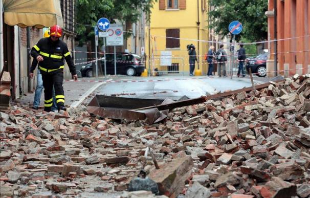 Al menos seis muertos tras el terremoto de 5,8 grados que ha sacudido el norte de Italia
