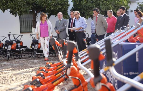 La Diputación distribuye 1.500 máquinas y equipos de jardinería entre los ayuntamientos y ELA