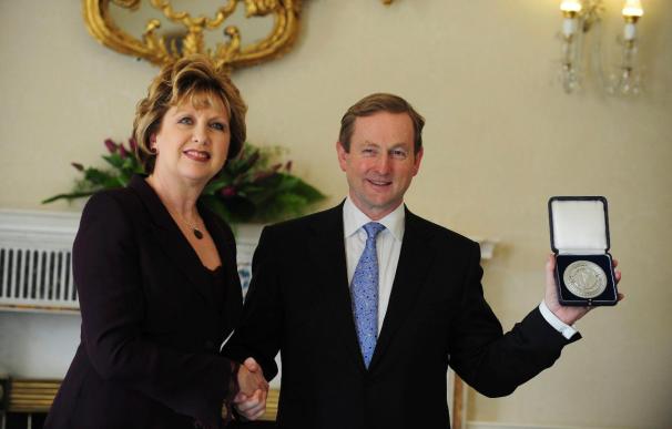 El nuevo primer ministro irlandés promete una nueva era de esperanza