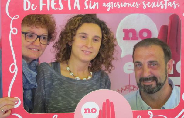 Gracia anima a los ciudadanos a sumarse a la campaña "No es no" contra las agresiones sexistas en las fiestas