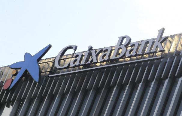 CaixaBank ganó 230 millones en 2012, un 78,2% menos.