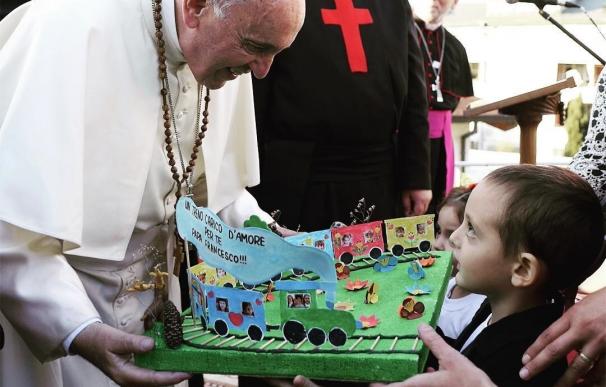 El Papa en Azerbaiyán: "La fe no es un superpoder para resolver los problemas de la vida"