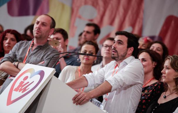 Garzón dice que "parece inevitable" un Gobierno de Rajoy tras la dimisión de Sánchez