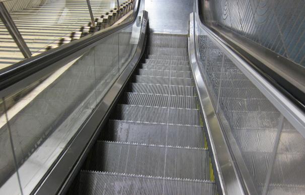 Metro renovará las escaleras mecánicas de la estación de Chueca