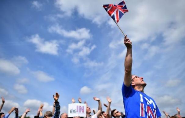 Más de tres meses después del Brexit, Londres sigue sin aclarar cómo se irá de Europa
