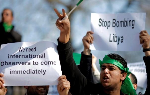 El primer ministro británico afirma que la acción militar en Libia ha evitado una matanza en Bengasi