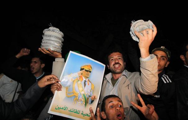 Los rebeldes libios rechazan diálogar y dicen que la marcha verde pedida por Gadafi será "enemiga"