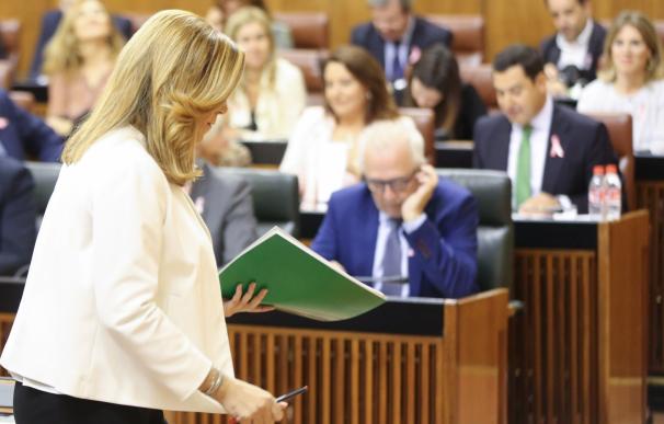 Susana Díaz pide a Moreno que "abandone la esperanza de que deje de trabajar por Andalucía"