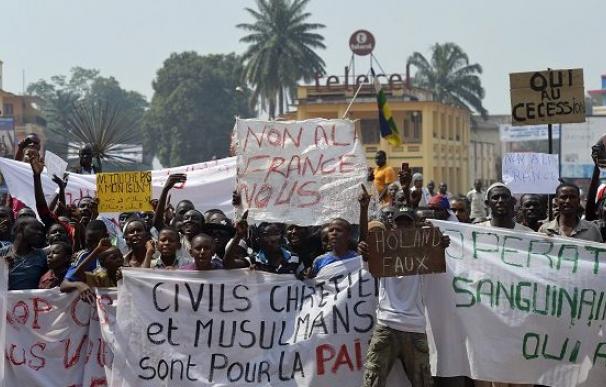 Los musulmanes centroafricanos acusan a las tropas francesas de dejarlos indefensos.