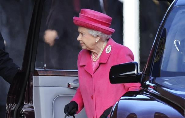 La reina Isabel II invita a la reflexión en su discurso navideño