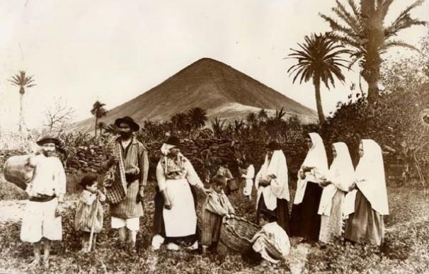 El Cabildo invita a recorrer 126 años de historia del turismo en fotos antiguas de Gran Canaria