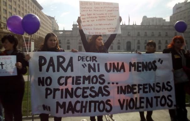 Las mujeres argentinas se manifiestan contra la violencia de género.