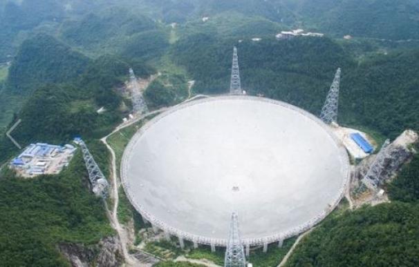China se une a la busca vida extraterreste con el mayor radiotelescopio del mundo