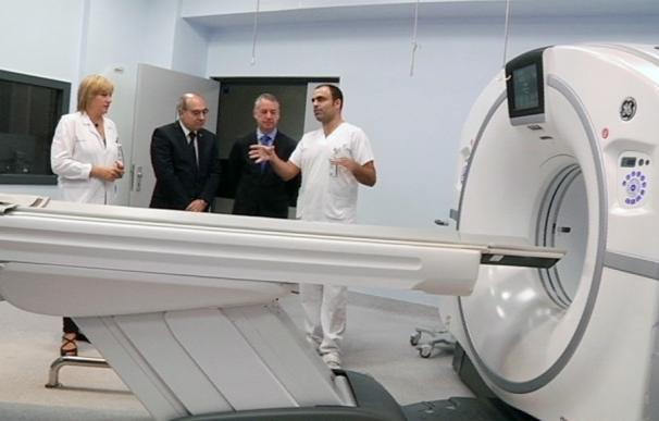 El nuevo TAC de Urgencias del Hospital Donostia, con una inversión de 600.000 euros, atiende a más de 35 personas al día