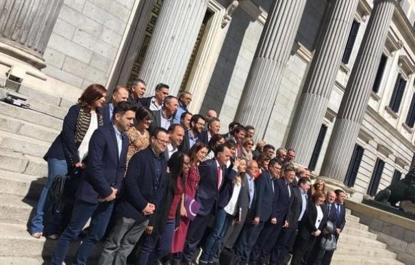 Las Corts Valencianes acuerdan que Bonig, Mata y Ferri defiendan este martes en el Congreso la reforma del Estatuto
