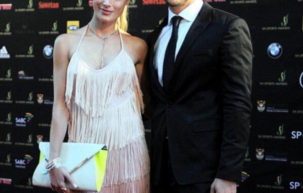 Oscar Pistorius y su novia Reeva Steenkamp salían desde noviembre