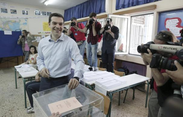 Se desarrolla con tranquilidad la triple cita electoral en Grecia