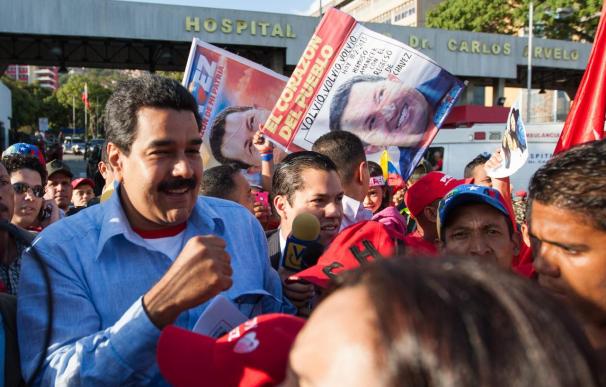 Maduro llama al chavismo a una "victoria apoteósica" en las elecciones municipales