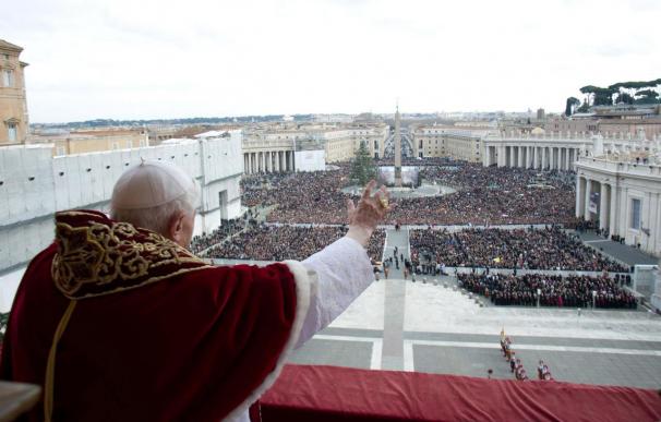 Antes de Benedicto V, el papa Celestino V renunció al cargo de manera voluntaria