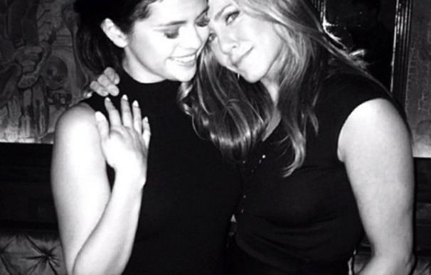 Selena Gomez recibe la visita sorpresa de Jennifer Aniston en rehabilitación