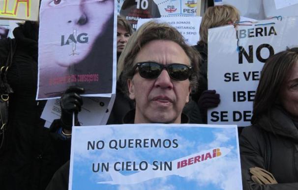 Iberia cambiará y reembolsará los billetes a los afectados por la huelga