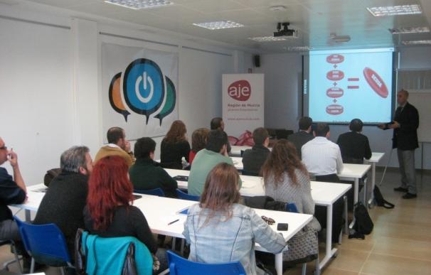 El programa 'Murcia Empresa' suma ya más de 12 ediciones y 12.000 jóvenes empresarios antendidos