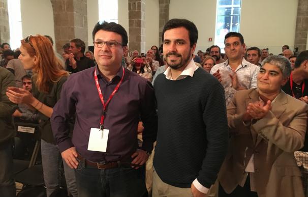 Garzón tacha la investidura de Rajoy de "golpe oligárquico orquestado por Felipe González"